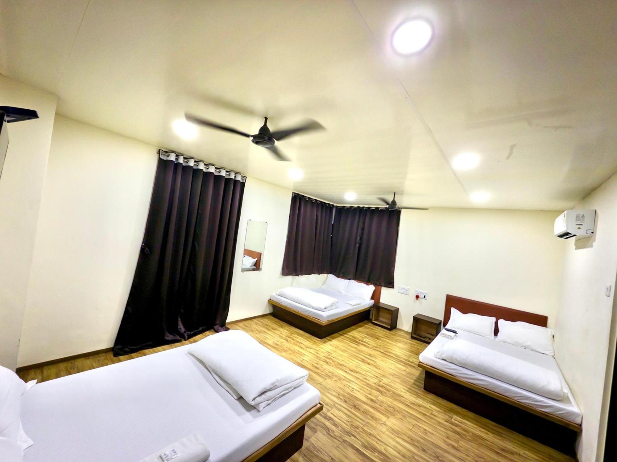 Hotel Marine Line Near Marine Drive & Cricket Stadium, South Mumbai — Foto’s 3